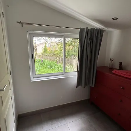 Charmante Petite Maison Avec Terrasse Et Jardin, Proche Tram *