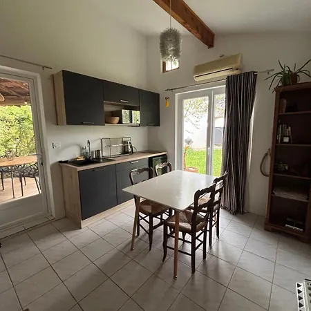 Charmante Petite Maison Avec Terrasse Et Jardin, Proche Tram *